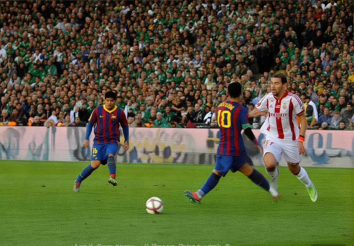 巴塞罗那VS皇家社会：西甲关键对决，梅西与奥亚尔扎巴尔巅峰对决，格局重塑在即(图3)